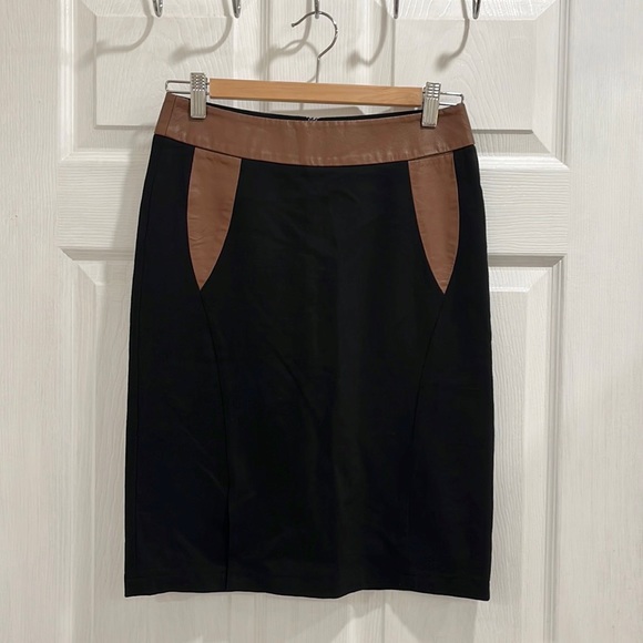 Neiman Marcus Knee Length Pattern Skirt - Picture 5 of 14